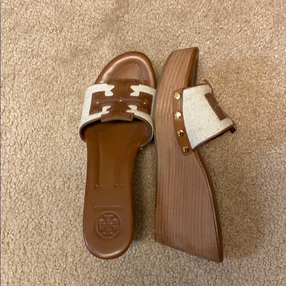 Tory Burch wedge shoes - Picture 2 of 3